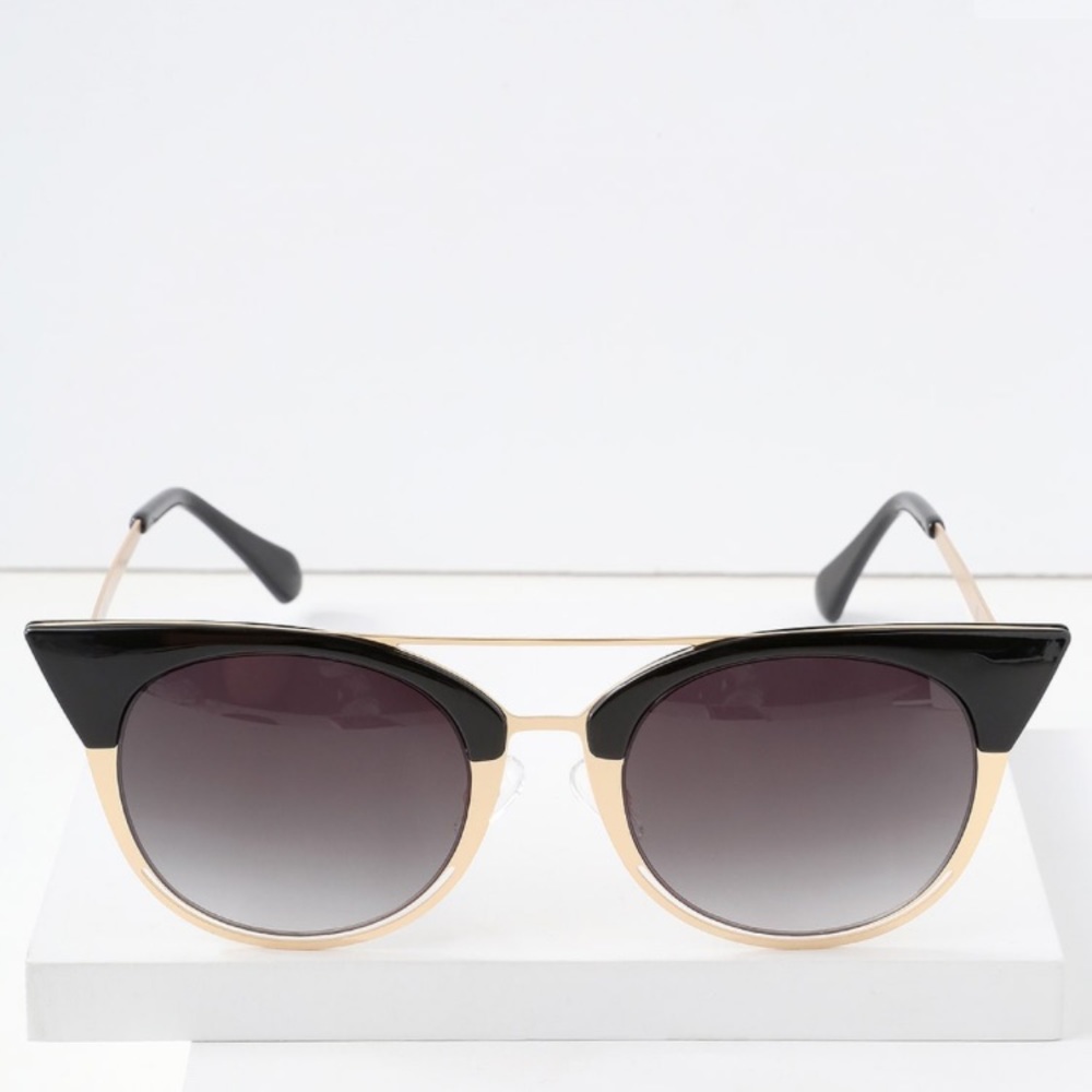 Cat eye sunglasses
